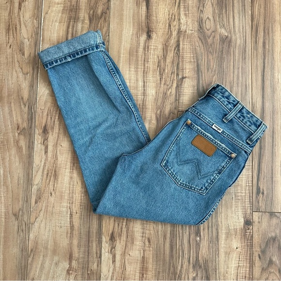 Wrangler Denim - Wrangler Wild West Distressed Women's High Rise Straight Crop Jeans • S: 25x28